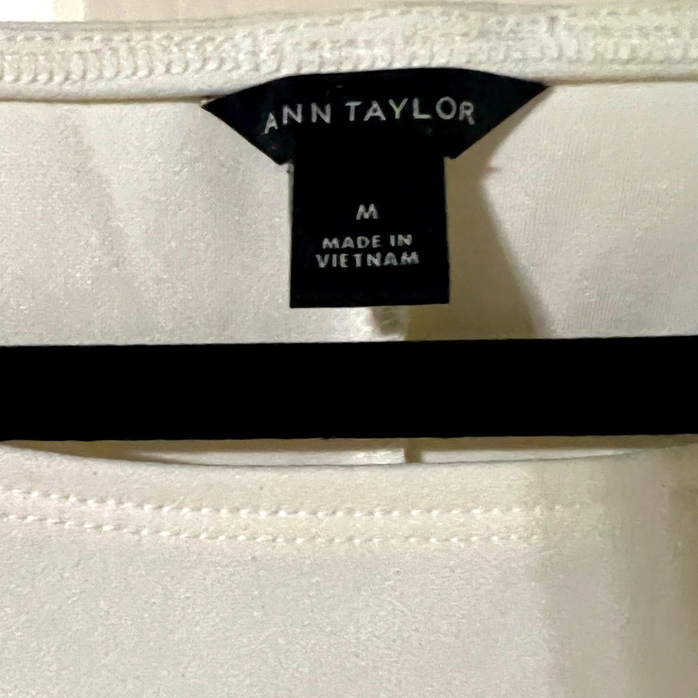 Ann Taylor Ivory Short Sleeve Top with Cute Trim - Picture 5 of 6